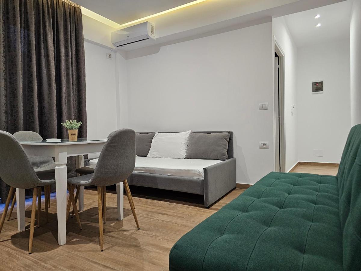 Vila 31 Sarande Luaran gambar