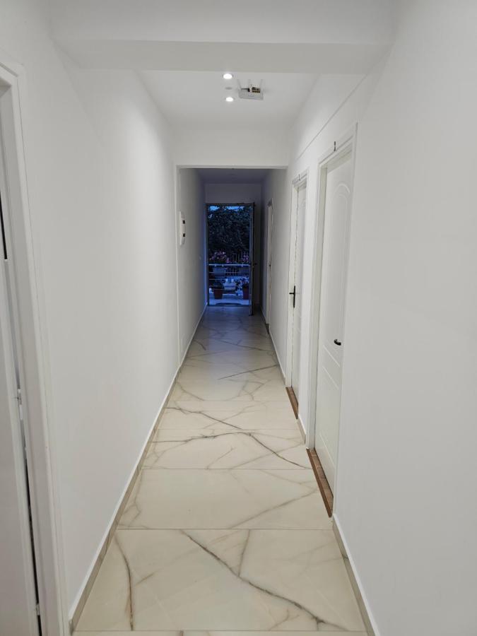 Vila 31 Sarande Luaran gambar
